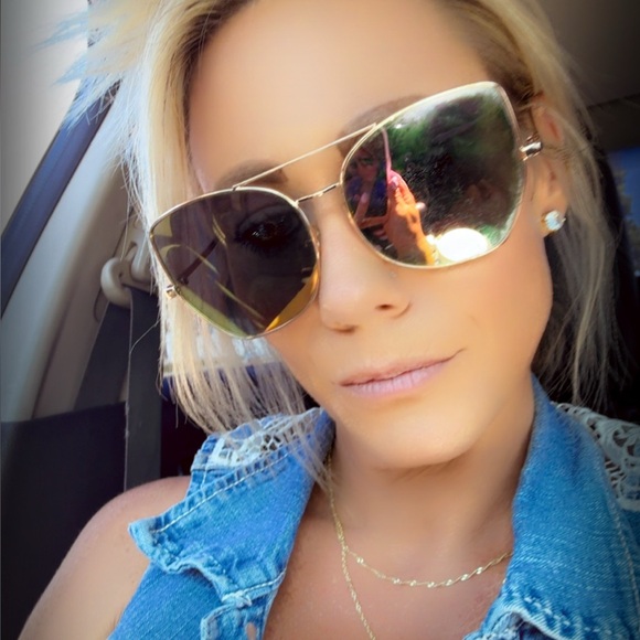 Meet your Posher, Cassie - Picture 1 of 1